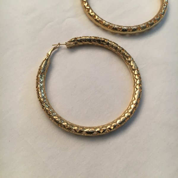 Heartlet Cutout Hoops - Image 2